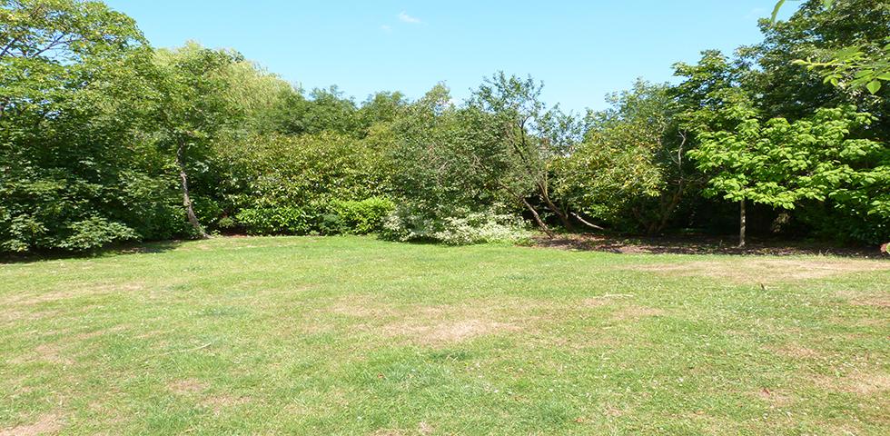 			Studio Apartment, 1 bath, 1 reception Studio			 Galsworthy Close, Cricklewood